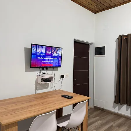 Konukevi Selvia Center Tiran